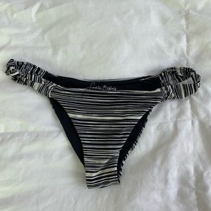 Frankie’s bikinis bottoms